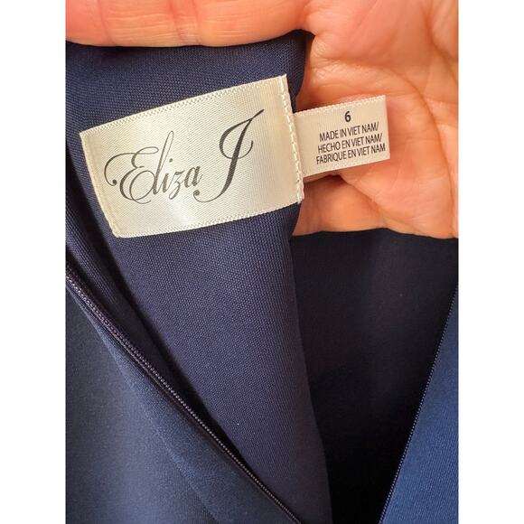 Eliza crepe scuba lace navy dress size 6 - Picture 8 of 10